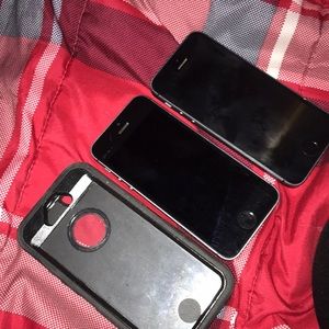 Black Otter box, 2 iPhone 5’s